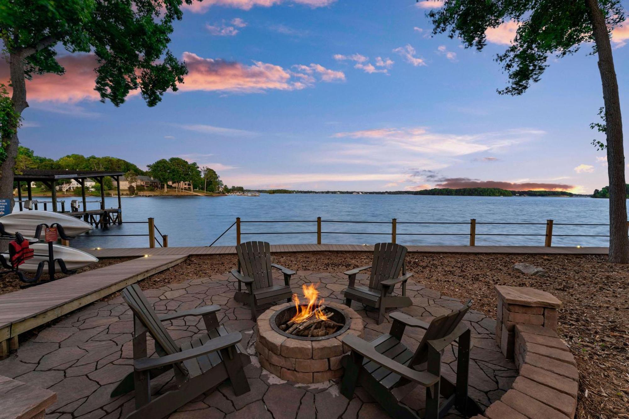 Lake Norman Getaway Mooresville Exterior photo